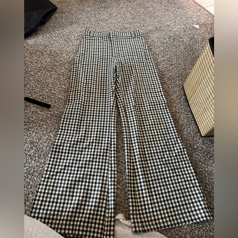 Free People flared gingham pants. Worn once. Size 8. Green & black gingham.